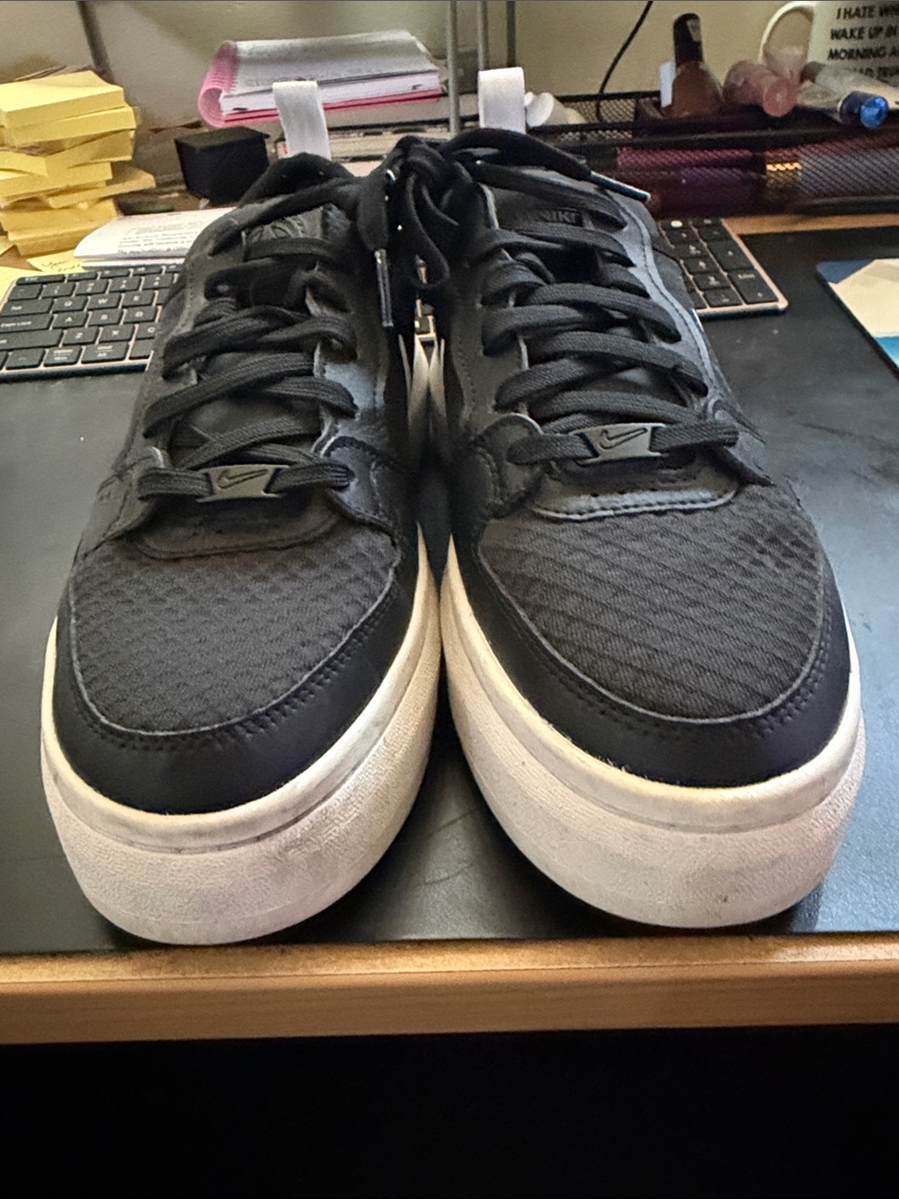 Nike Men’s Black and White Low-Top Sneakers
